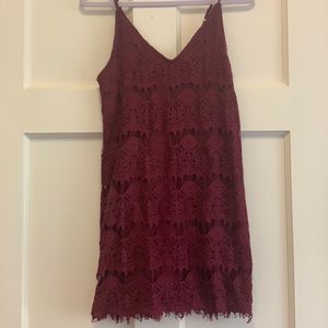 Lulus Shift Dress in maroon. Size M.